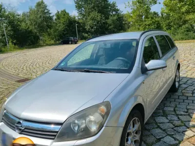 Gebraucht Opel Astra 125 PS (91 kW) 2005 Silber Kombi