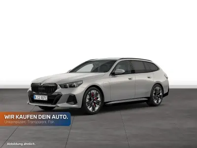 Gebraucht BMW 550e Comfort Edition 489 PS (359 kW) 2026 Oxidgrau metallic Kombi