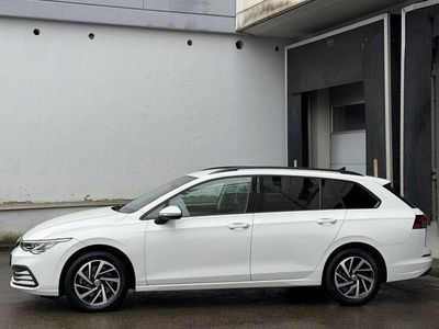 Second-hand VW Golf VIII Life 150 CP (110 kW) 2022 Alb Break