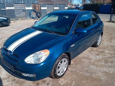 Gebraucht Hyundai Accent 97 PS (71 kW) 2007 Blau Limousine