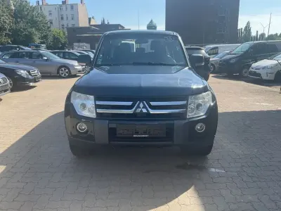 Gebraucht Mitsubishi Pajero Invite 200 PS (147 kW) 2009 Grün SUV