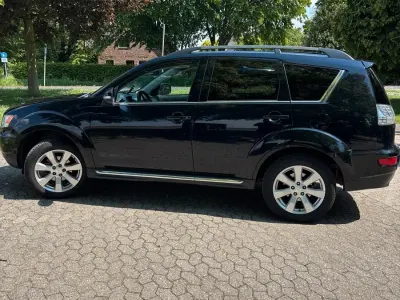 Brugt Mitsubishi Outlander 110 HK (80 kW) 2012 Sort SUV