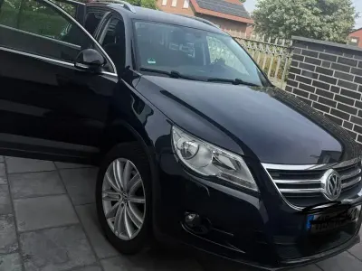 Gebraucht VW Tiguan Team 150 PS (110 kW) 2011 Schwarz SUV