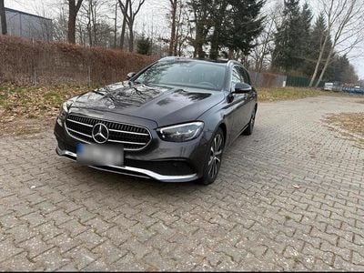 Gebraucht Mercedes E220 194 PS (142 kW) 2023 Schwarz Kombi