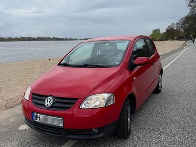 Second-hand VW Fox Style 54 CP (39 kW) 2010 Roșu Hatchback
