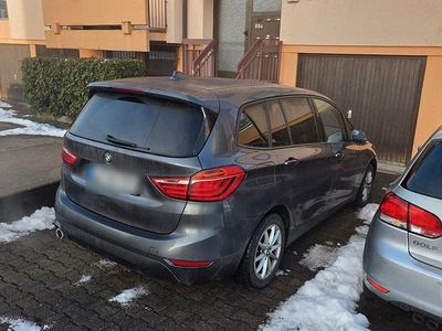 Grau Gebraucht 2021 BMW 216 Gran Tourer Van / Kleinbus | 19.500 € (Fairer Preis)