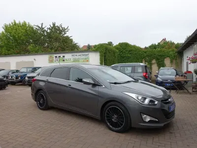 Gebraucht Hyundai i40 Edition 136 PS (100 kW) 2014 Grau Kombi