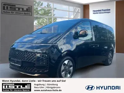 Gebraucht Hyundai Staria Signature 177 PS (130 kW) 2022 Schwarz Van / Kleinbus