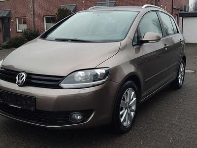 Braun Gebraucht 2012 VW Golf Sportsvan Van / Kleinbus | 5.950 €