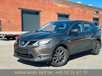 Gebraucht Nissan Qashqai Acenta 110 PS (80 kW) 2017 Braun SUV