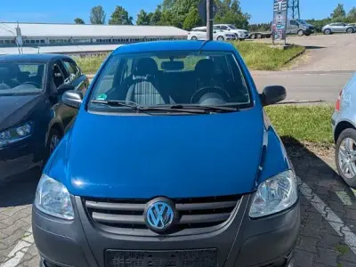 Gebraucht VW Fox 54 PS (39 kW) 2008 Blau Kleinwagen