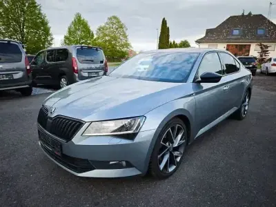 Używany Skoda Superb Ambition 190 KM (139 kW) 2017 Szary Sedan/Limuzyna