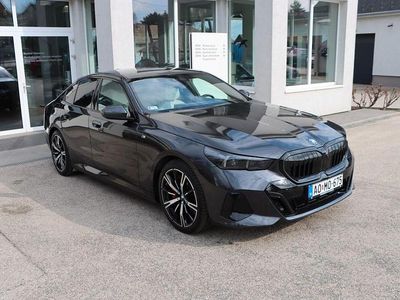 Usado BMW 550e Performance 489 HP (359 kW) 2025 Cinzento Sedan
