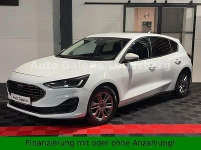 Gebraucht Ford Focus Titanium 125 PS (91 kW) 2023 Weiß Limousine