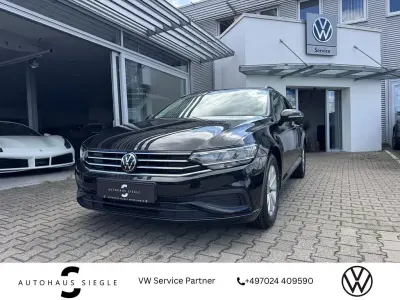 Gebraucht VW Passat S 150 PS (110 kW) 2023 Deep black Kombi