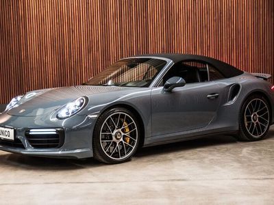 Porsche 911 Turbo S Cabriolet