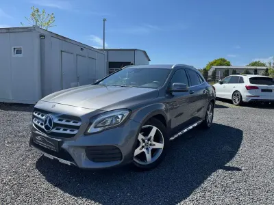 Gebraucht Mercedes GLA180 AMG line 122 PS (89 kW) 2019 Mountaingrau SUV