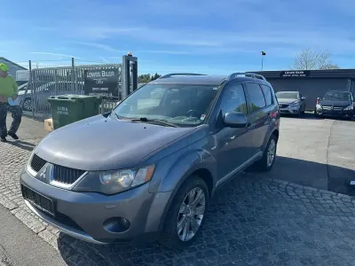 Gebraucht Mitsubishi Outlander Invite 140 PS (102 kW) 2008 Grau SUV