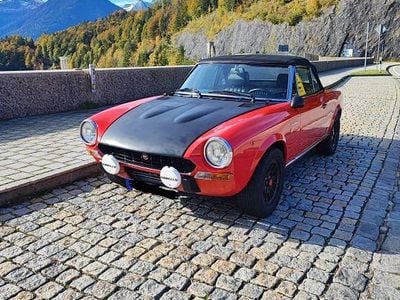 Second-hand Fiat 124 Spider 118 CP (86 kW) 1976 Roșu Cabrio