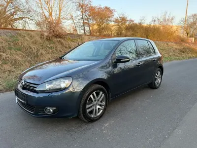 Gebraucht VW Golf VI Style 105 PS (77 kW) 2011 Blau Limousine