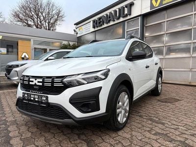 Gebraucht Dacia Sandero Essentiel 91 PS (66 kW) 2023 Weiß Kleinwagen