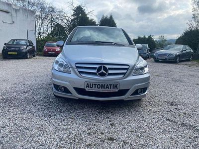 Usata Mercedes B200 140 CV (102 kW) 2009 Grigio Monovolume