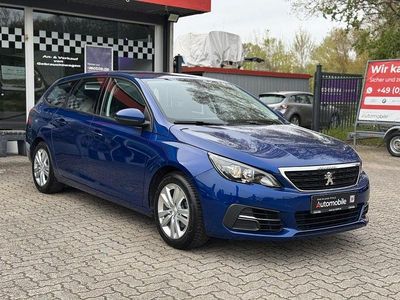 Gebraucht Peugeot 308 SW Active 131 PS (96 kW) 2018 Blau Kombi
