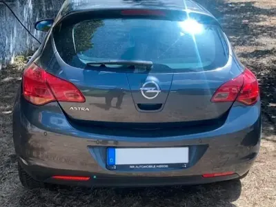 Gebraucht Opel Astra 116 PS (85 kW) 2010 Grau Kleinwagen