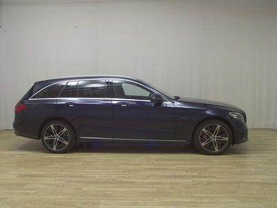 Usata Mercedes C300e Avantgarde 306 CV (225 kW) 2020 Blu Berlina