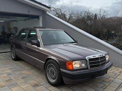 Gebraucht Mercedes 190 122 PS (89 kW) 1992 Braun Limousine