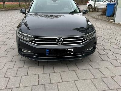 Gebraucht VW Passat Business 150 PS (110 kW) 2022 Schwarz Kombi