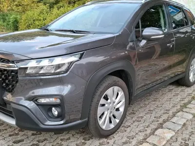 Gebraucht Suzuki SX4 S-Cross Comfort 129 PS (94 kW) 2024 Grau SUV