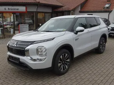 Neu Mitsubishi Outlander P-HEV Diamant Edition 306 PS (225 kW) 2026 Weiß SUV