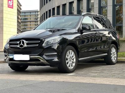 gebraucht Mercedes GLE250 CDI 4-Matic NAVI AHK S-Dach Teilleder 9-G