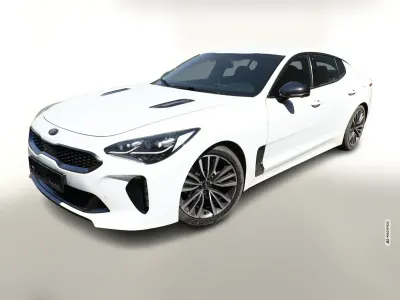 Gebraucht Kia Stinger GT-Line 200 PS (147 kW) 2018 Weiß metallic Kleinwagen