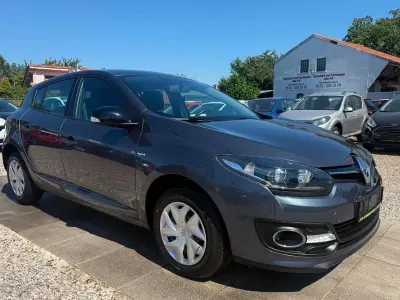 Gebraucht Renault Mégane III LIMITED 110 PS (80 kW) 2015 Titangrau Limousine