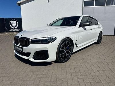 Second-hand BMW M550 Shadowline 530 CP (389 kW) 2023 Alb Berlinǎ