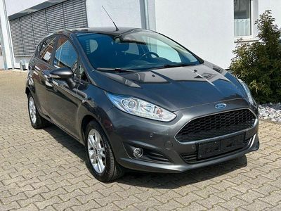 Second-hand Ford Fiesta Celebration 101 CP (74 kW) 2016 Gri Hatchback