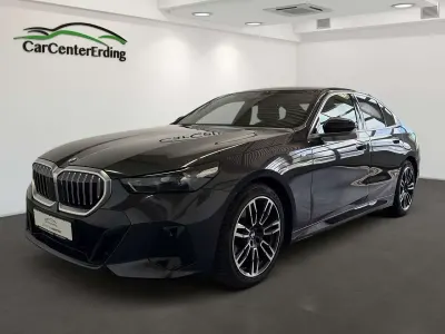 Usata BMW 520 M Sport 190 CV (139 kW) 2024 Grigio Berlina