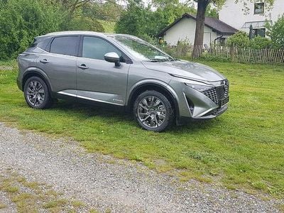 Neu Nissan Qashqai Tekna 190 PS (139 kW) 2025 Grau SUV