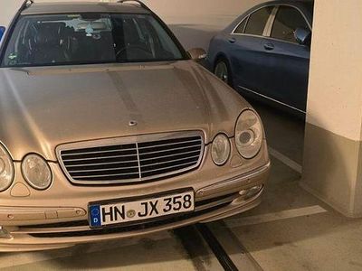 Mercedes E320