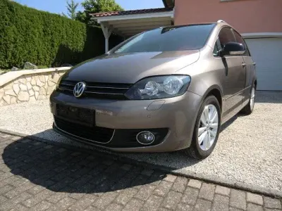 Gebraucht VW Golf Plus Cross 105 PS (77 kW) 2011 Beige Limousine