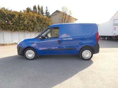 Blau Gebraucht 2015 Fiat Doblò Basis Van / Kleinbus | 4.999 € (Etwas zu teuer)