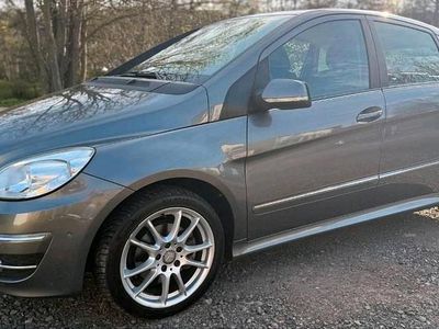 Usata Mercedes B200 136 CV (100 kW) 2009 Grigio Monovolume