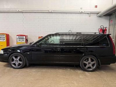 Second-hand Volvo V70 265 CP (194 kW) 1999 Negru Break