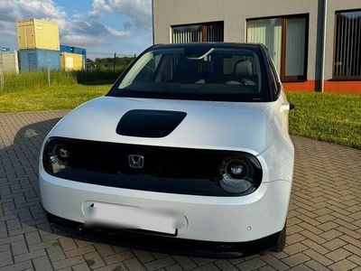 Honda e