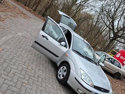Usata Ford Focus 90 CV (66 kW) 2003 Argento Station wagon