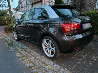 Gebraucht Audi A1 S-Line 122 PS (89 kW) 2012 Braun Kleinwagen