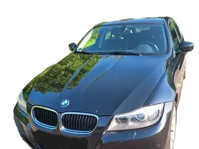 Gebraucht BMW 318 Comfort Edition 143 PS (105 kW) 2011 Schwarz Limousine