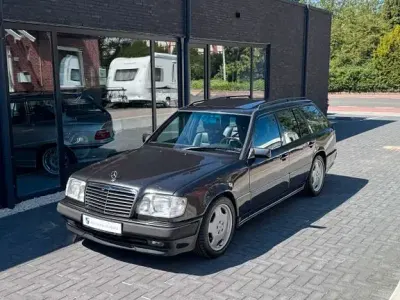 Gebraucht Mercedes E300 AMG 272 PS (200 kW) 1991 Schwarz Kombi